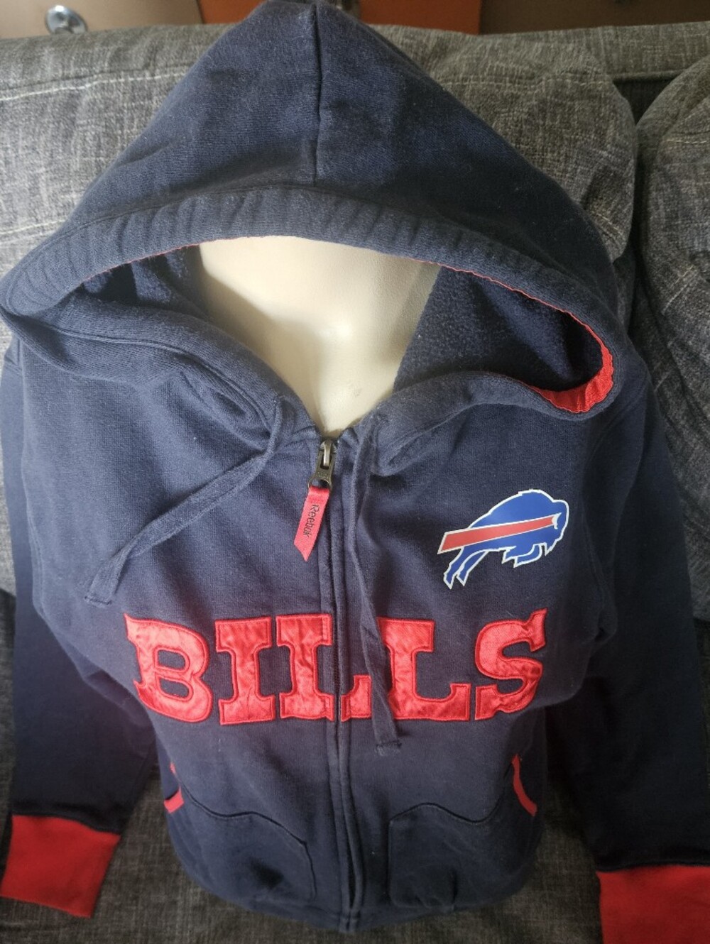 Reebok Buffalo Bills hoodie. L. 21ptp. Y2k